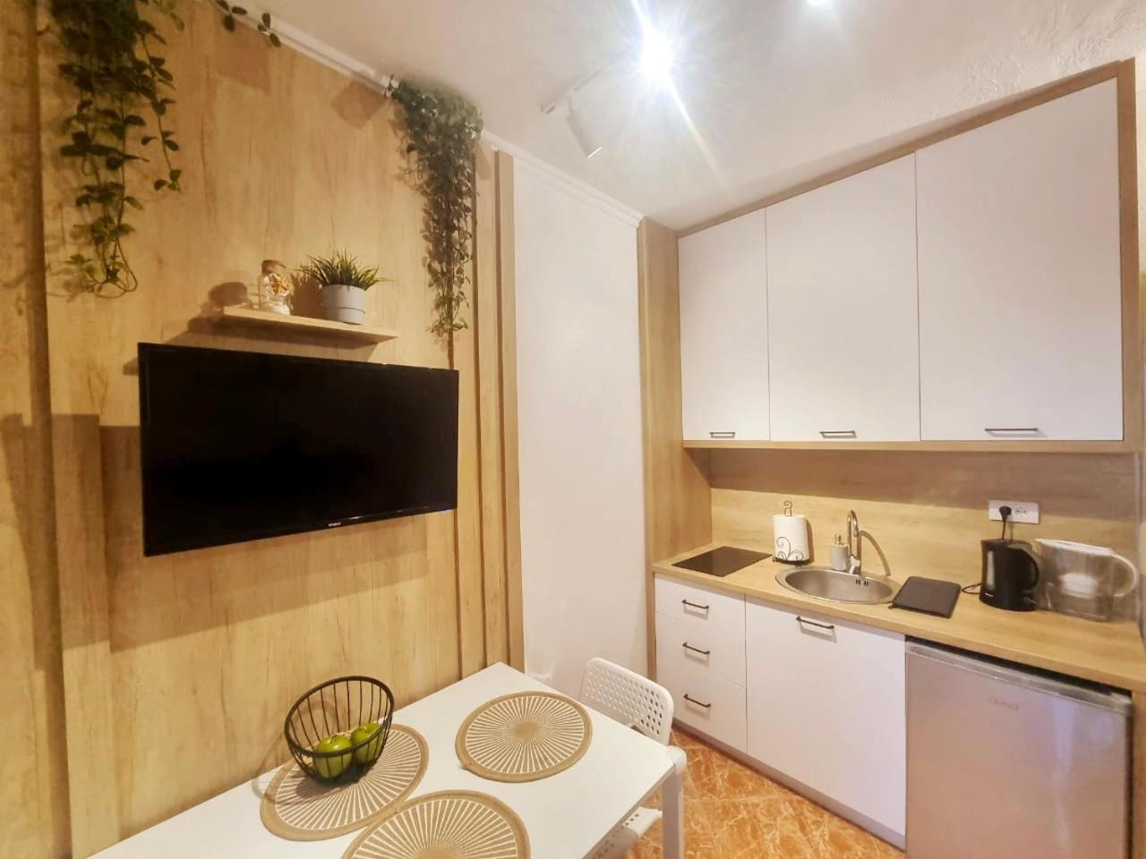 Studio Apartman Na Plazi Rafailovici Exterior foto